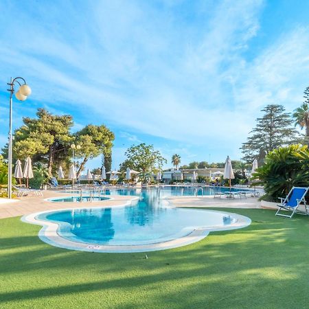 Hotel Santa Lucia Santa Cesarea Terme Bagian luar foto